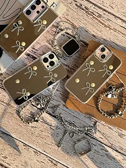 قاب آینه ای پاپیون مرواریدی با آویز